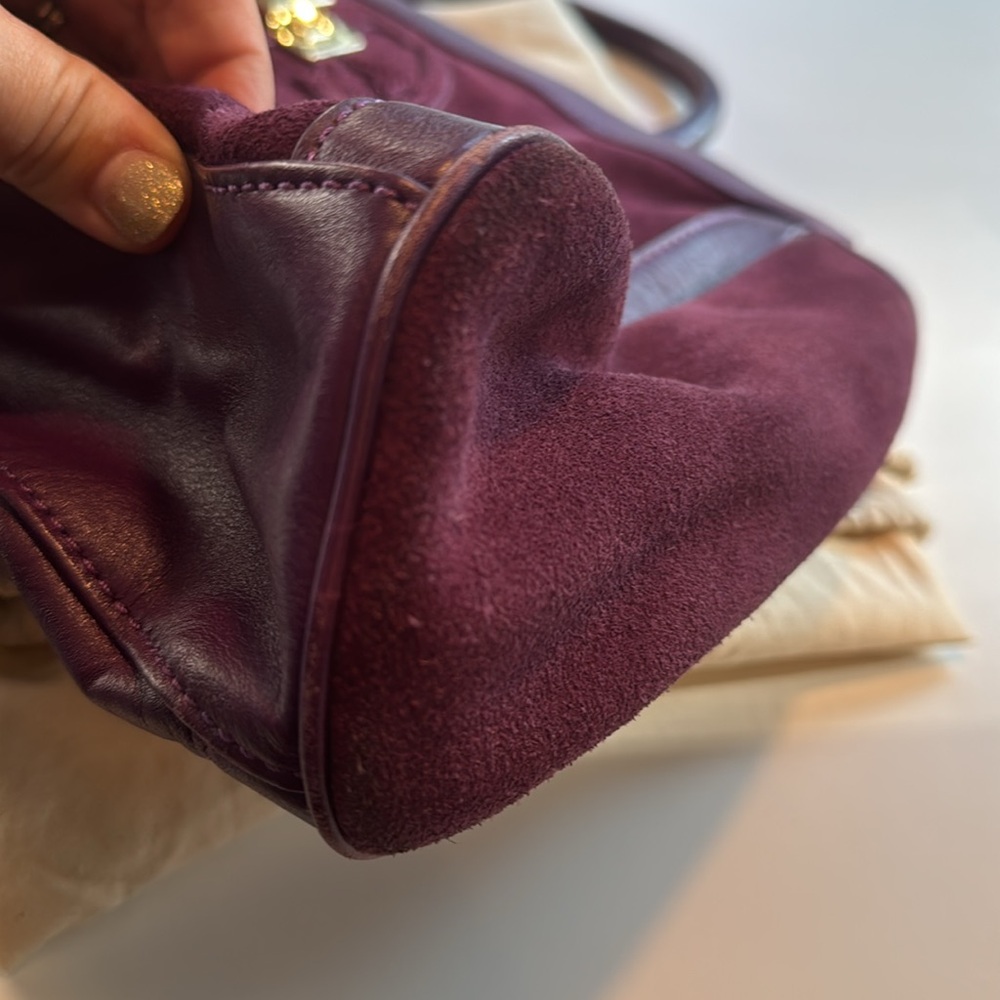 Tory Burch purple suede leather purse crossbody tote bag with gold hardware - Picture 8 of 10